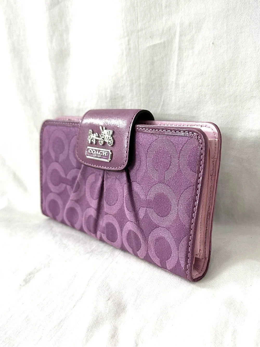 Coach Madison Op Art Slim Envelope Signature Logo Sateen Pleated 41985
